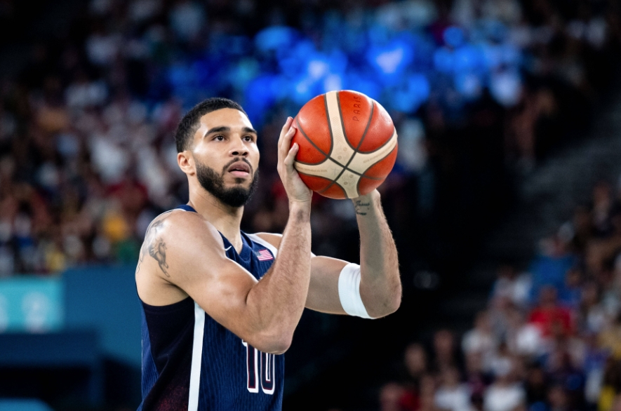  塔图姆焦点对战，凯恩与90激战法国队分钟，爆冷胜负难料！赢得满堂喝彩