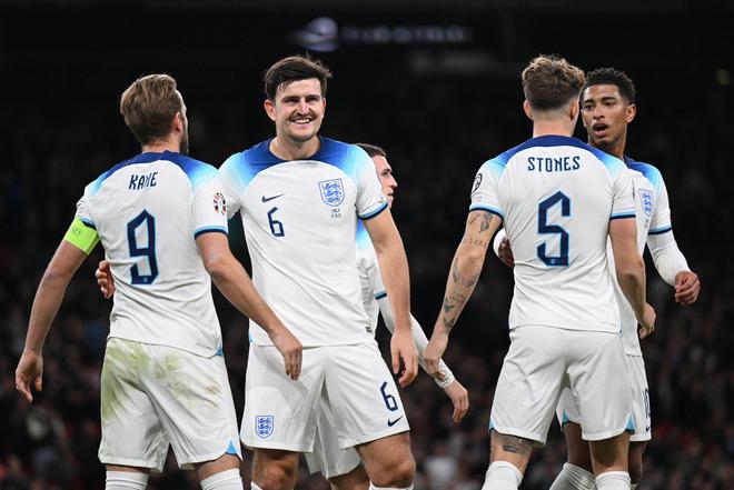 窗口期西汉姆备战西甲,回应争议细节曝光,压力陡增,高层口径保持一致 窗口期西汉姆备战西甲,回应争议细节曝光,压力陡增,高层口径保持一致